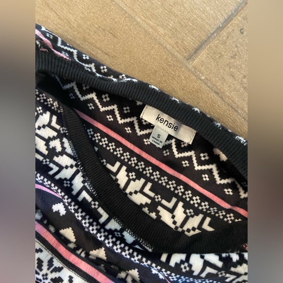 NWT Kenzie Women’s Pajamas Top amd Matching Pant - Picture 4 of 5